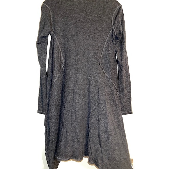 Ingrid and Isabel, Handkerchief Long Sleeve Tunic in Grey, Small (maternity) - Picture 8 of 14